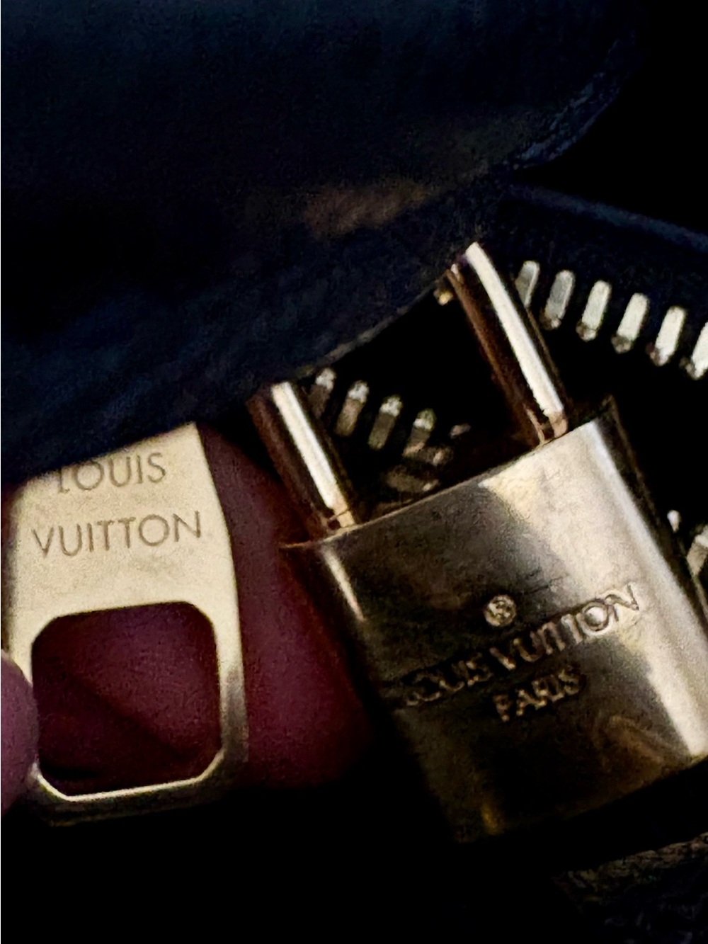 Louis Vuitton Accents Monogram
EmpreinteMontaigne BB with Black Satchel - Picture 7 of 9